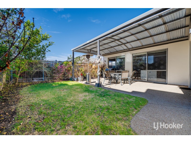 32 Middleton Loop, Meadow Springs WA 6210