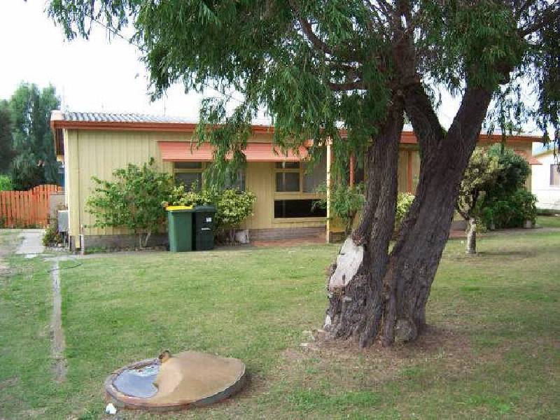 9 Henson Street, Silver Sands WA 6210