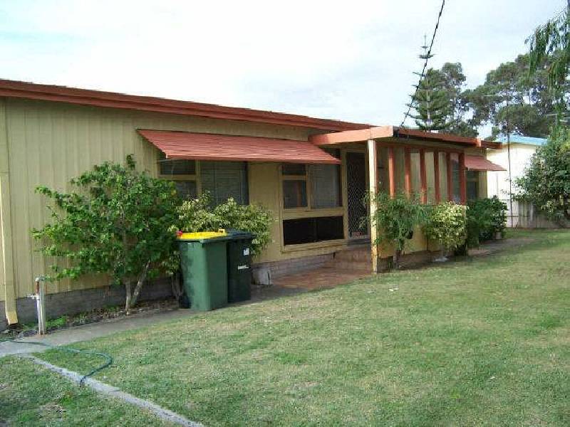 9 Henson Street, Silver Sands WA 6210