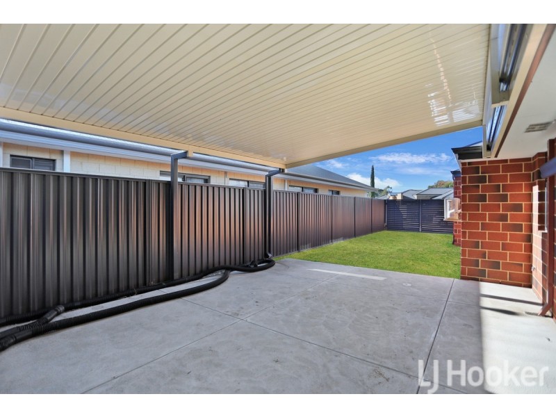 26 Pingle Drive, Greenfields WA 6210