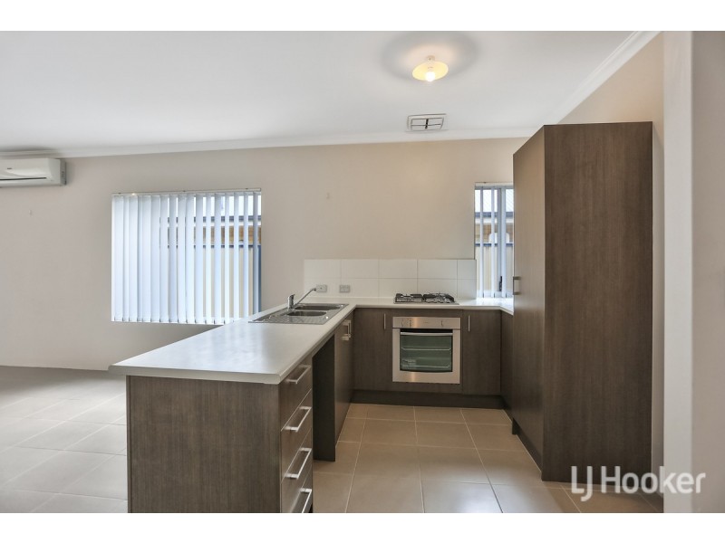 20 Pinegrove Vista, Meadow Springs WA 6210