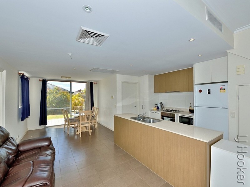 56 Middleton Loop, Meadow Springs WA 6210