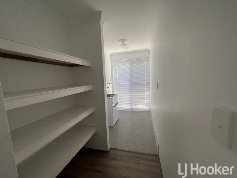 16 Brookdale Way, Meadow Springs WA 6210