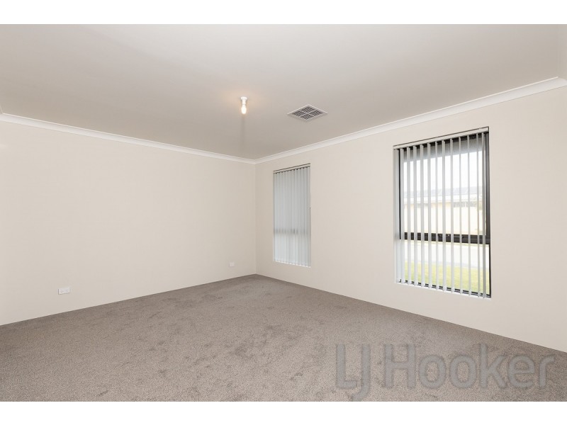 35 Balclutha Crescent, Madora Bay WA 6210