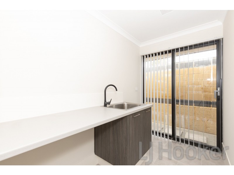 35 Balclutha Crescent, Madora Bay WA 6210