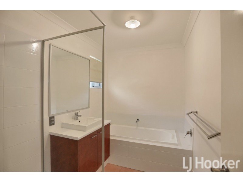 21 Windcrest Way, Meadow Springs WA 6210