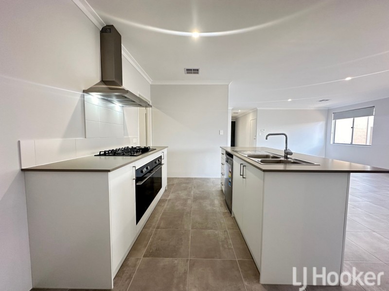 9 Moonlight Street, Madora Bay WA 6210