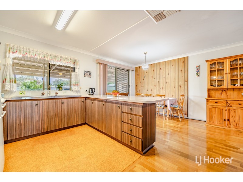 4 Banjup Road, Greenfields WA 6210