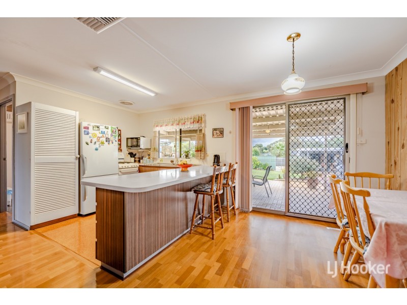 4 Banjup Road, Greenfields WA 6210