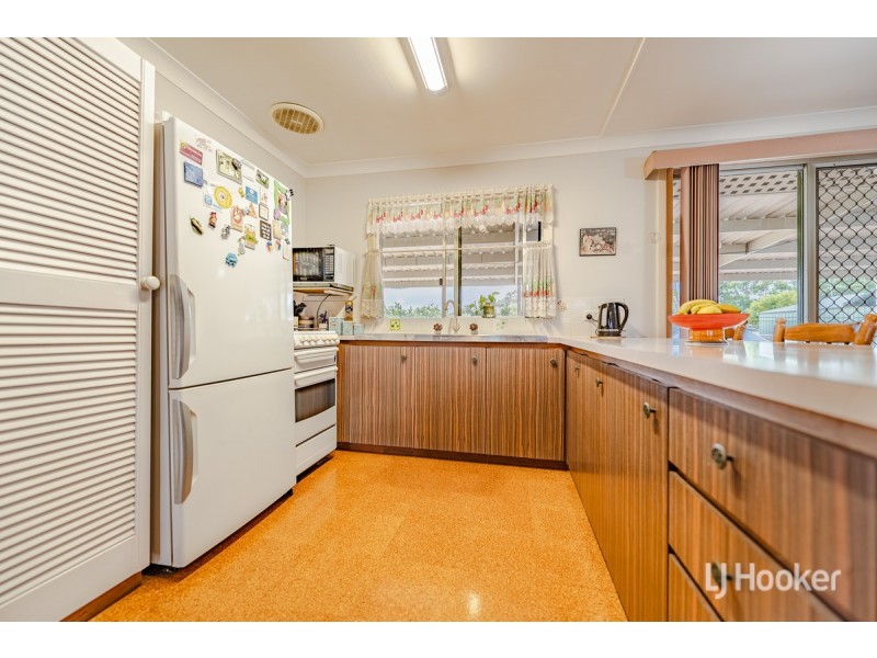 4 Banjup Road, Greenfields WA 6210
