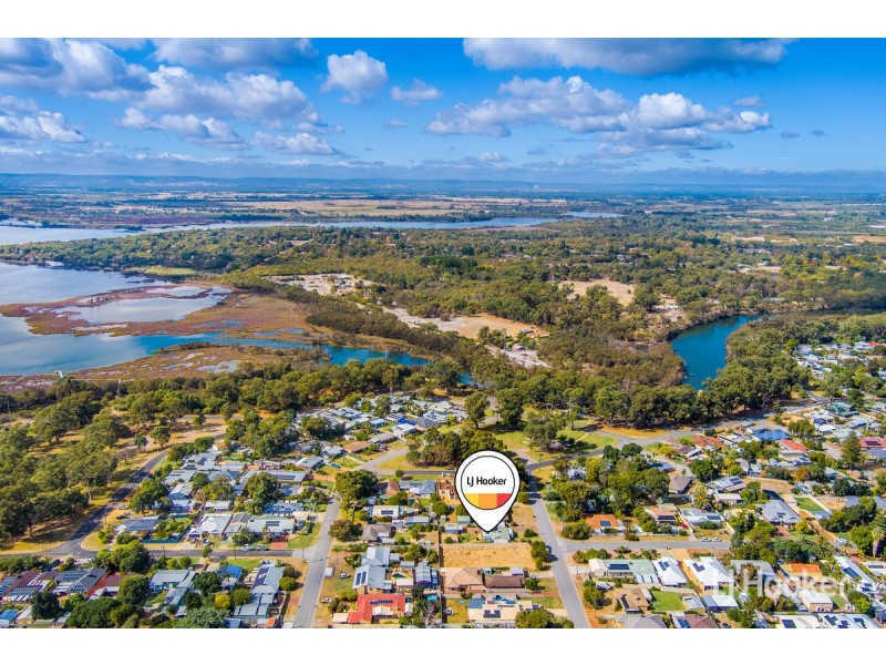 4 Banjup Road, Greenfields WA 6210