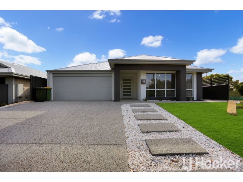 19 Delray Loop, Madora Bay WA 6210
