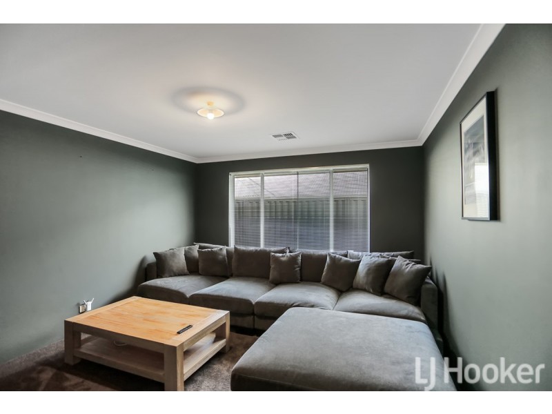 19 Delray Loop, Madora Bay WA 6210