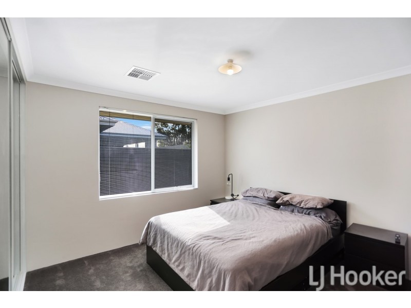 19 Delray Loop, Madora Bay WA 6210