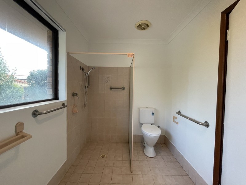 4 Caron Place, Dudley Park WA 6210