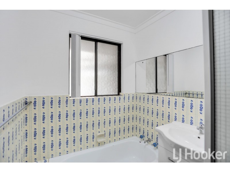 4 Caron Place, Dudley Park WA 6210