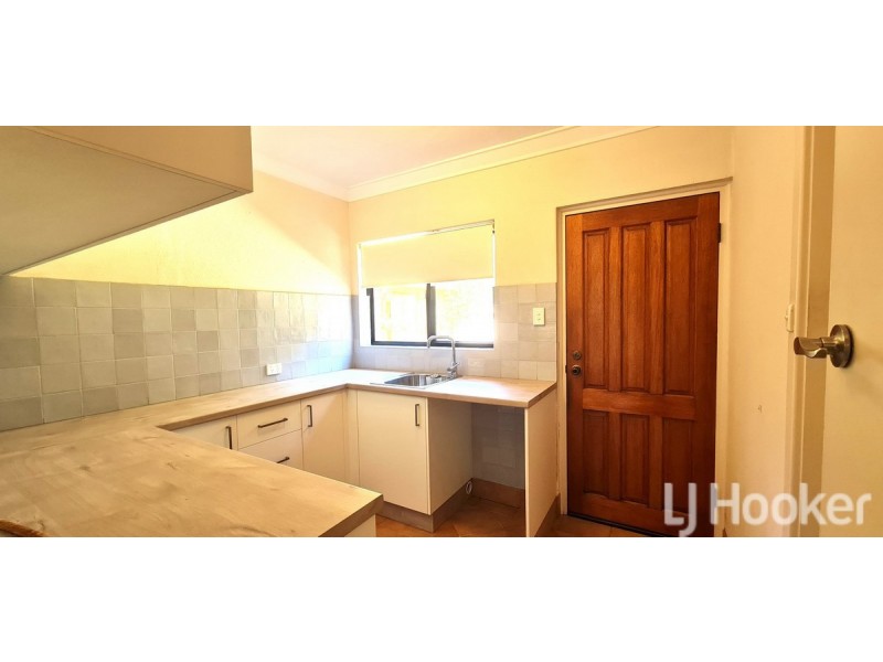 65 Gloucester Crescent, Shoalwater WA 6169