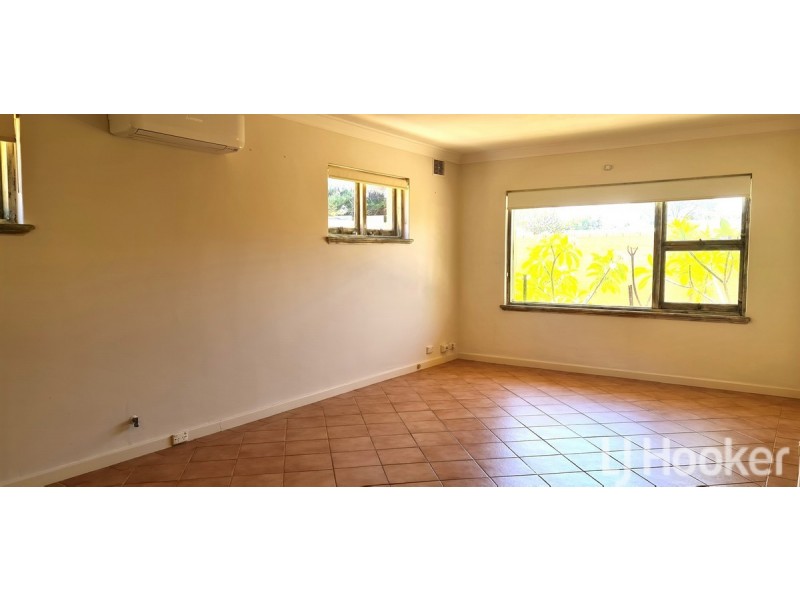 65 Gloucester Crescent, Shoalwater WA 6169