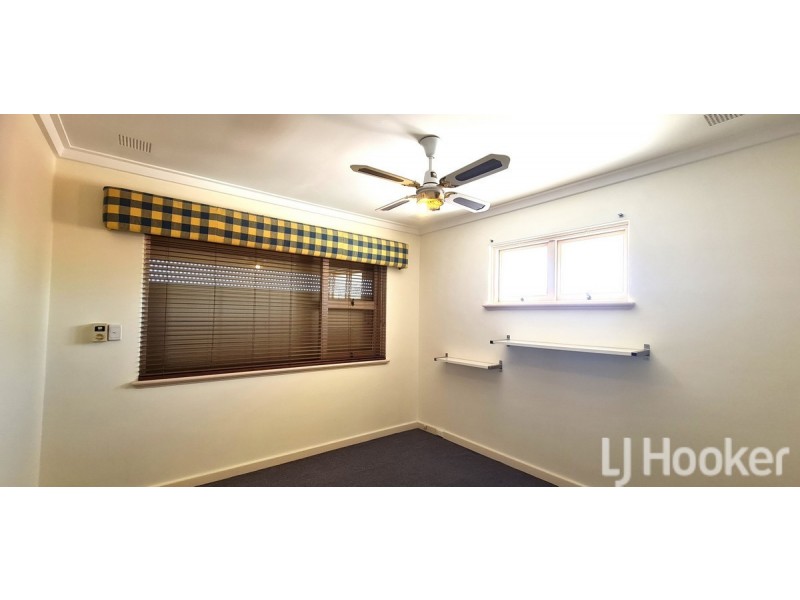 65 Gloucester Crescent, Shoalwater WA 6169