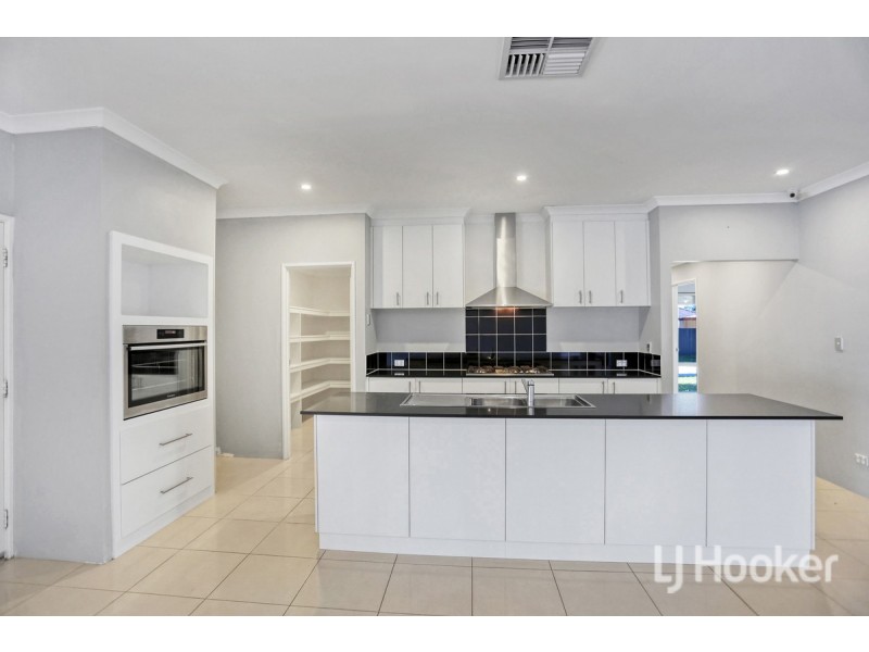 4 Canberra Close, Port Kennedy WA 6172