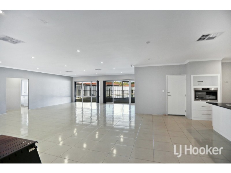 4 Canberra Close, Port Kennedy WA 6172