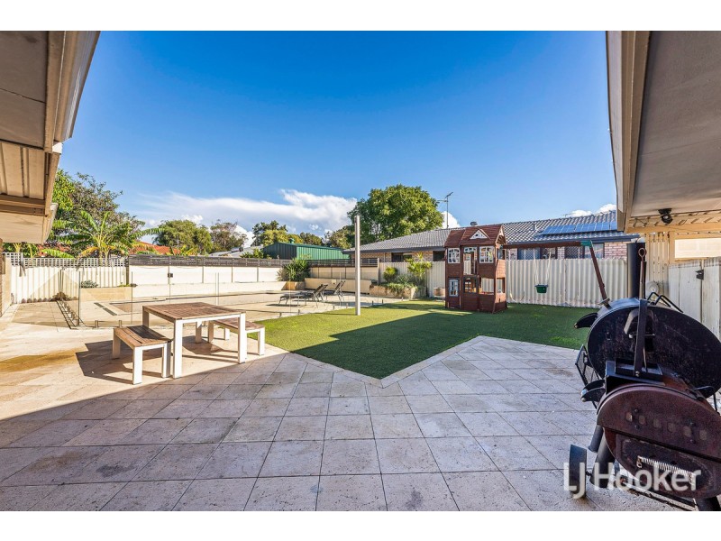 10 Talbot Close, Halls Head WA 6210