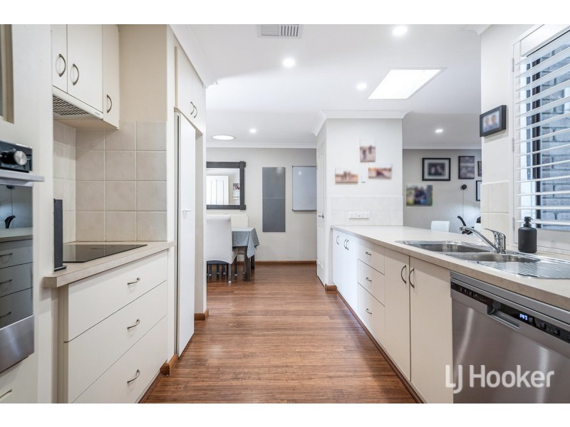 10 Talbot Close, Halls Head WA 6210