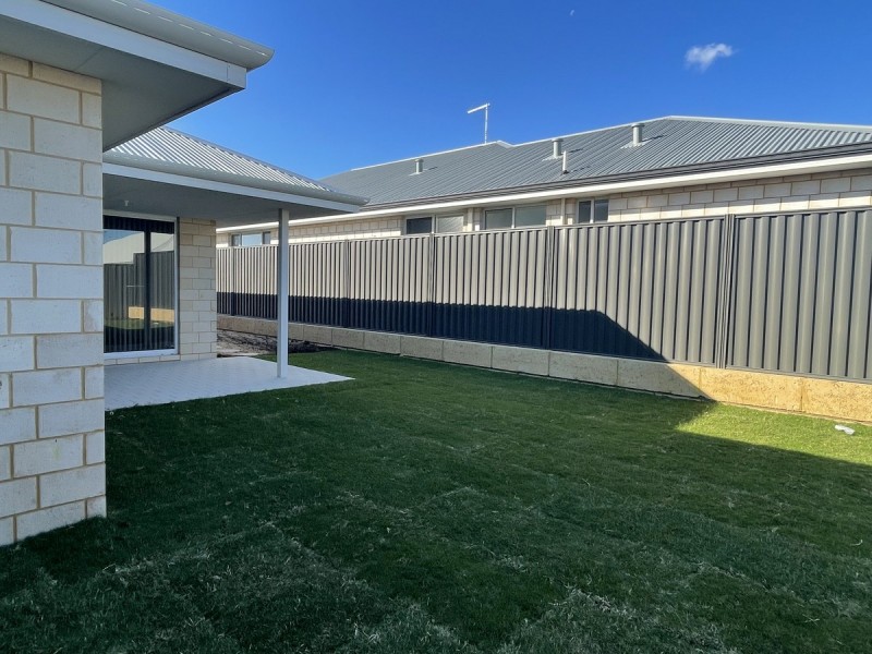 15 Moonlight Street, Madora Bay WA 6210