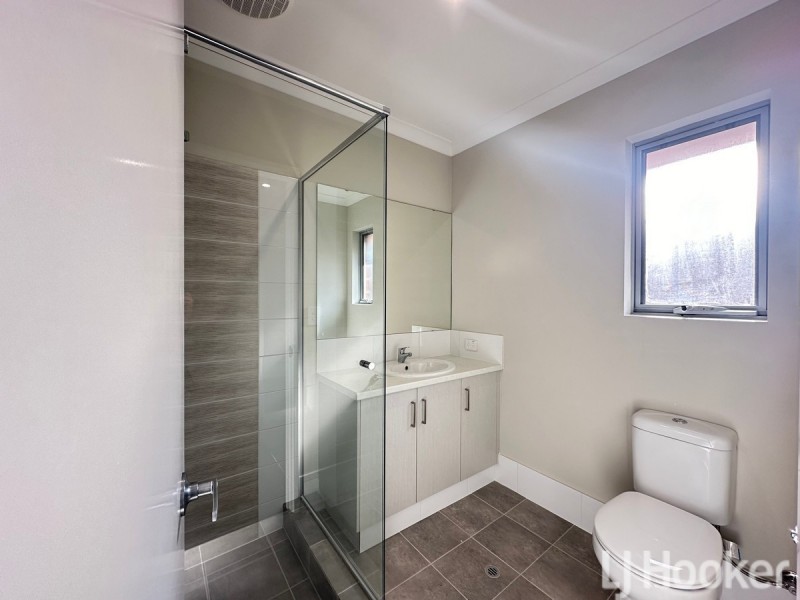 4A Nirvana Road, Lakelands WA 6180