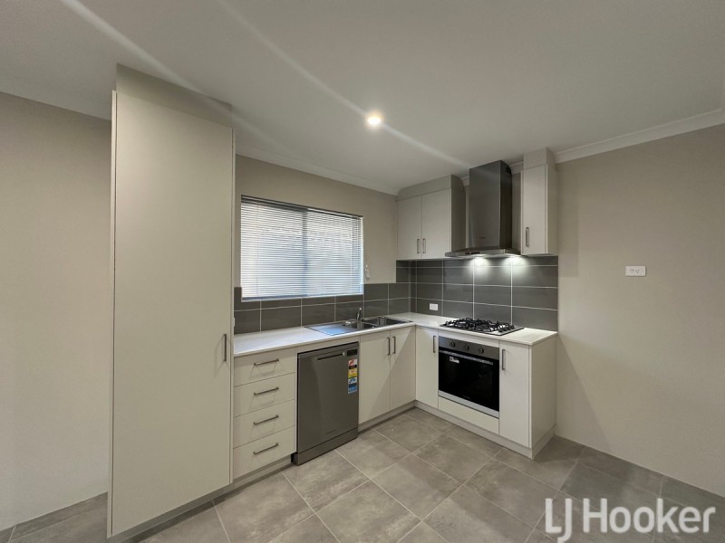 4B Nirvana Road, Lakelands WA 6180