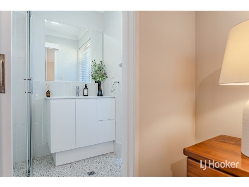 24 Sprite Place, Waikiki WA 6169
