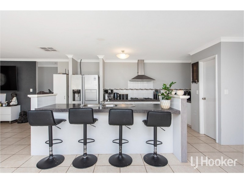 47 Carissa Turn, Halls Head WA 6210