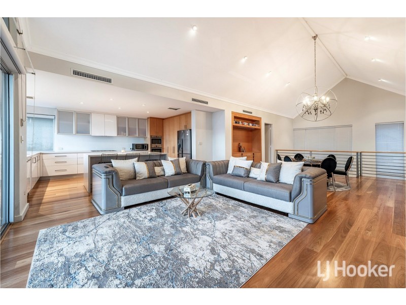 101 Boardwalk Boulevard, Halls Head WA 6210