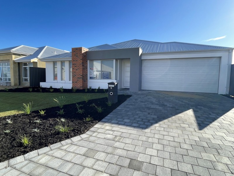18 Moonlight Street, Madora Bay WA 6210