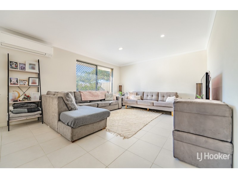 11 Sandals Way, Meadow Springs WA 6210