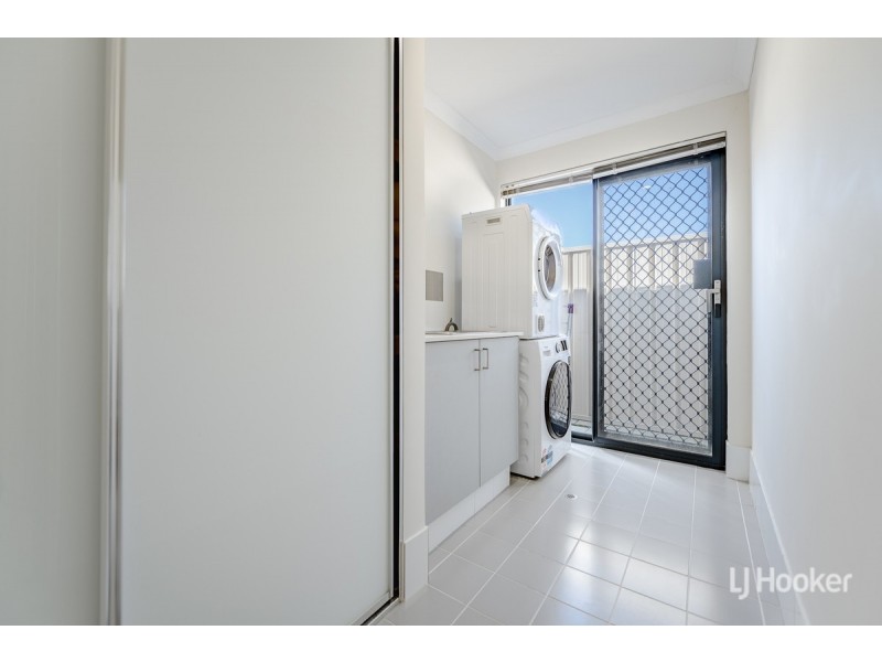 11 Sandals Way, Meadow Springs WA 6210