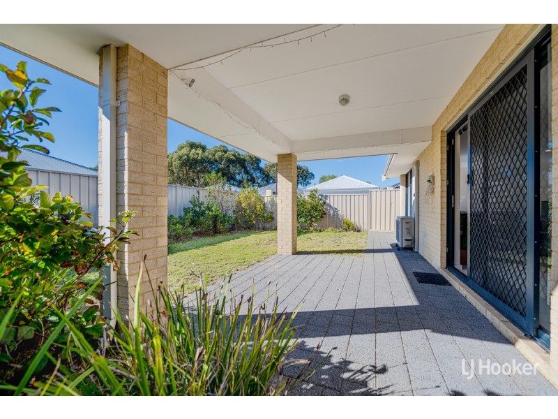 11 Sandals Way, Meadow Springs WA 6210