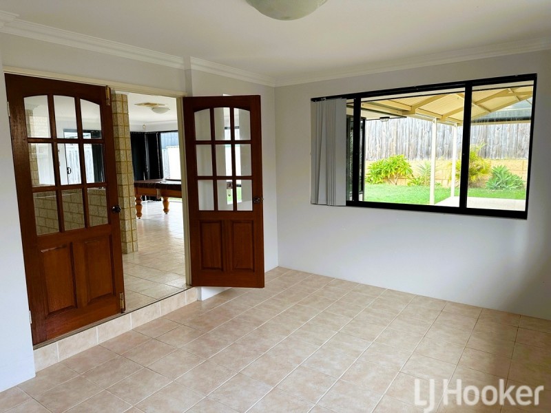 20 Boardwalk Boulevard, Halls Head WA 6210