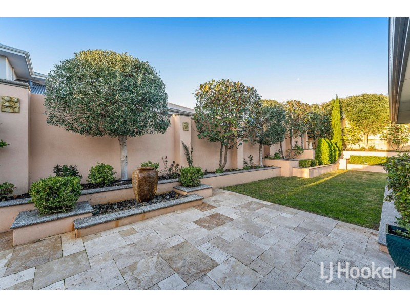 23 Batavia Avenue, Wannanup WA 6210