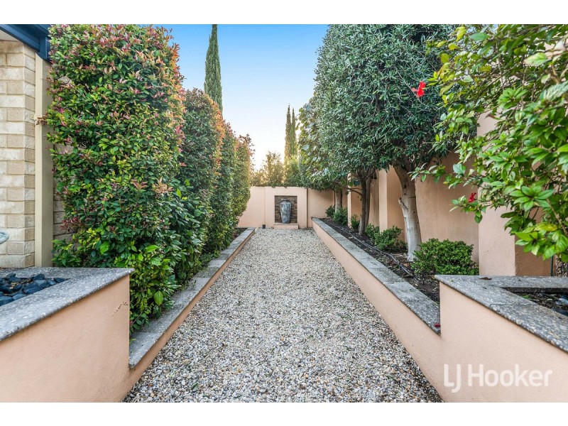 23 Batavia Avenue, Wannanup WA 6210