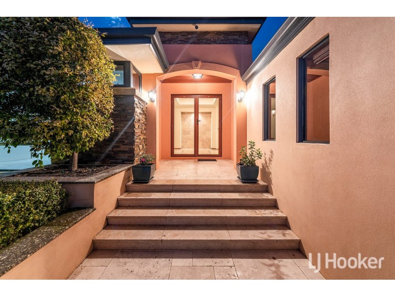 23 Batavia Avenue, Wannanup WA 6210