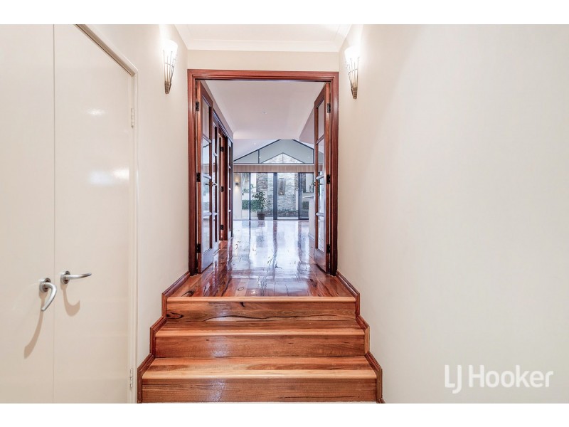 23 Batavia Avenue, Wannanup WA 6210