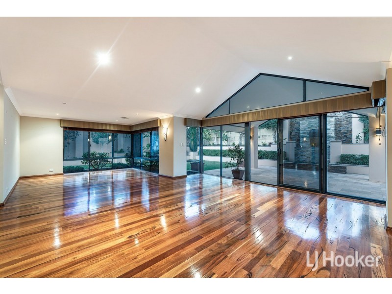 23 Batavia Avenue, Wannanup WA 6210