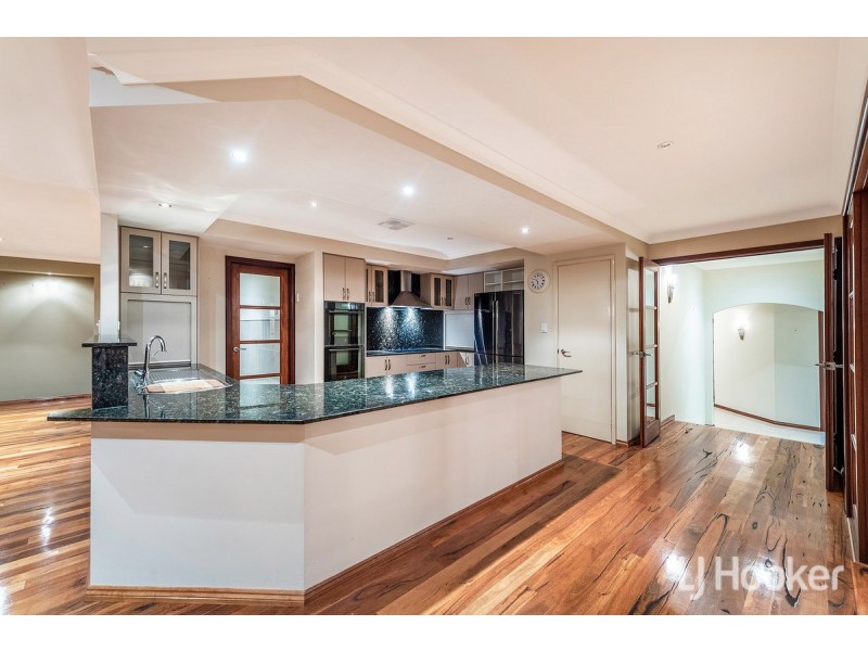 23 Batavia Avenue, Wannanup WA 6210