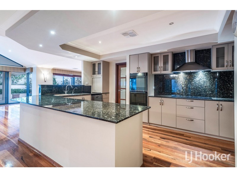 23 Batavia Avenue, Wannanup WA 6210