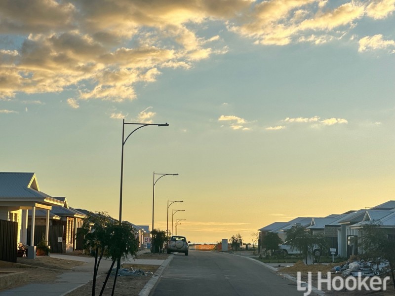 8 Cabrillo Road, Madora Bay WA 6210