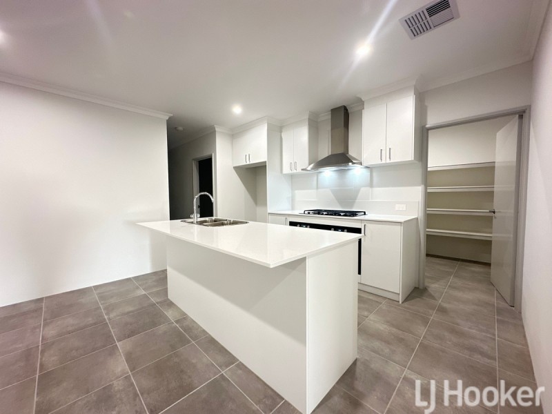 8 Cabrillo Road, Madora Bay WA 6210