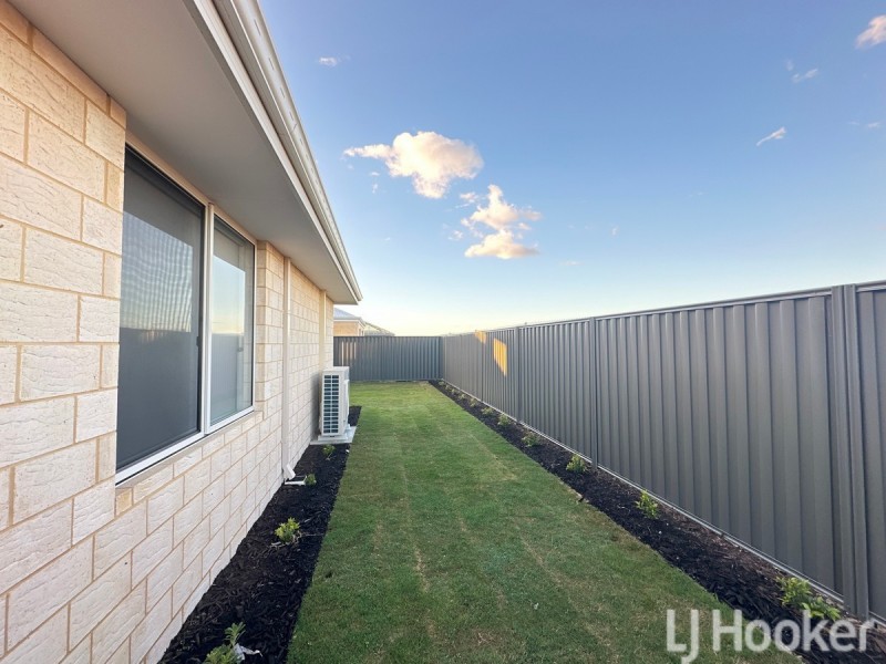 8 Cabrillo Road, Madora Bay WA 6210