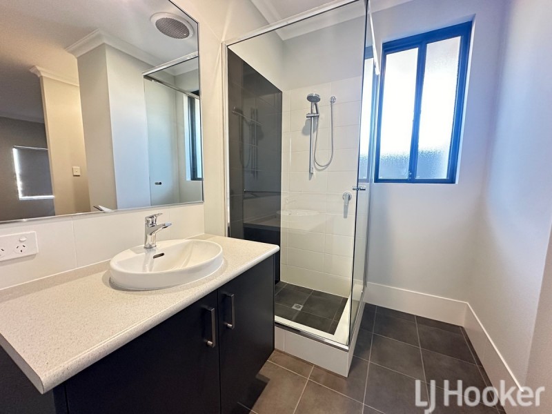 2 Belford Road, Lakelands WA 6180