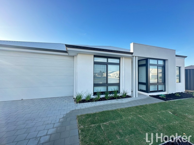 2 Belford Road, Lakelands WA 6180